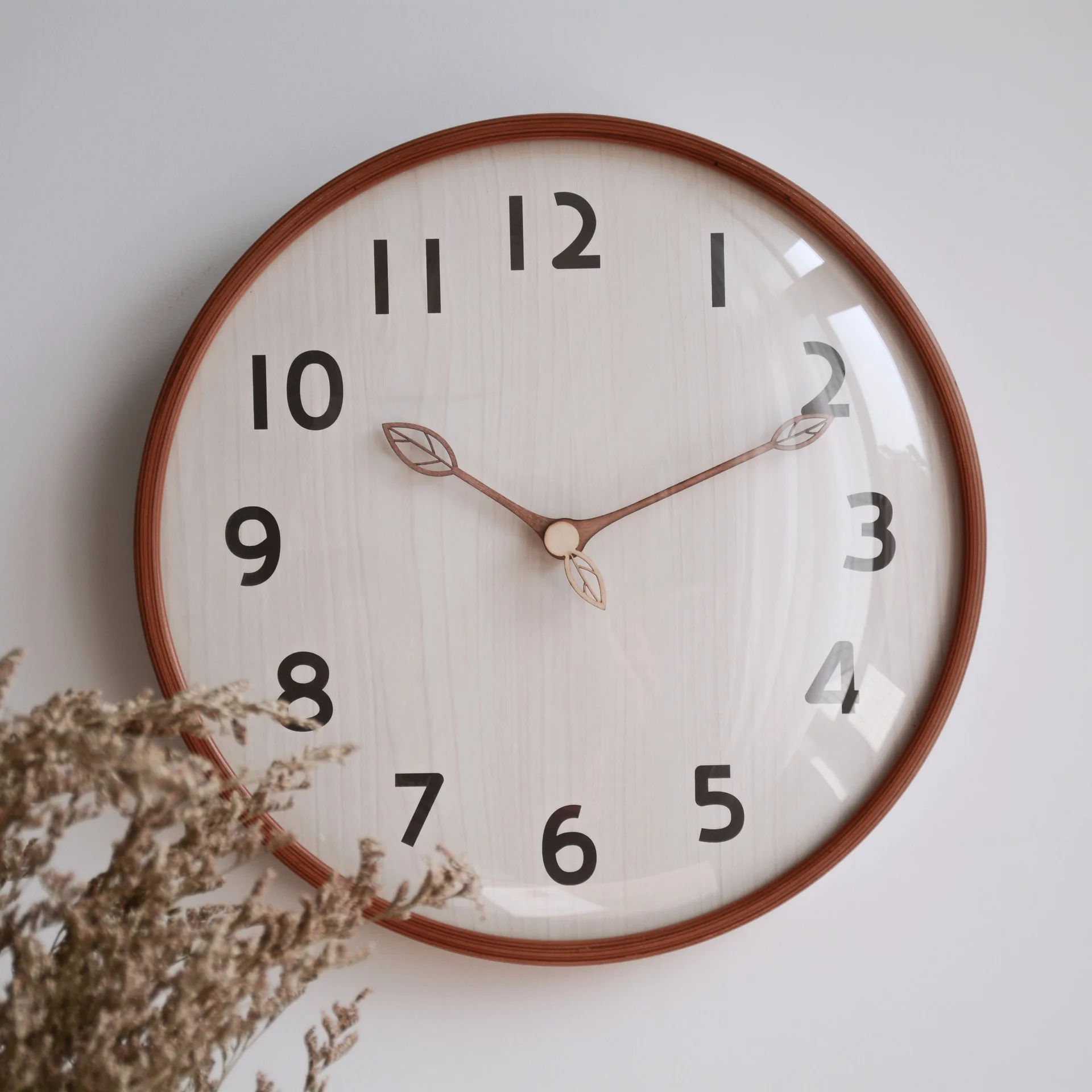 Chinese Style Wall Clock, Living Room, Super Silent Clock, Chinese Style Wooden Clock, Minimalist Home Clock, Bedroom Leaf Clock
Chinese Style Wall Clock, Living Room, Super Silent Clock, Chinese Style Wooden Clock, Minimalist Home Clock, Bedroom Leaf Clock