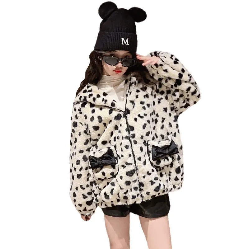 

2023 New Fashion Teenage Girls Leopard Print Hooded Wool Jacket Cute Bowknot Children Clothes Winter Thick Zipper Warm Outerwear