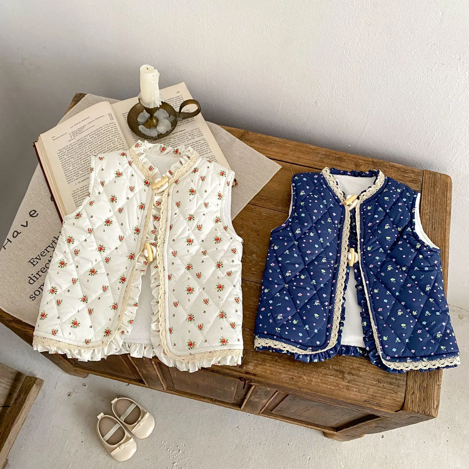 2023 Winter Newborn Girl Versatile Plush Insulation Cotton Coat Infant Girls Print Flower Vest Outerwear Top Baby Girl Waistcoat
2023 Winter Newborn Girl Versatile Plush Insulation Cotton Coat Infant Girls Print Flower Vest Outerwear Top Baby Girl Waistcoat