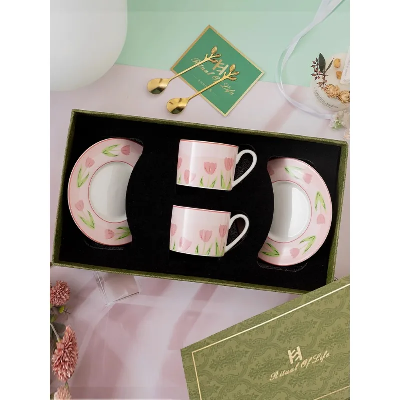 French Tulip Coffee cup Afternoon Tea Ceramic Cup and Dish Set Gift Box with Hand Gift High Appearance Mug Children
French Tulip Coffee cup Afternoon Tea Ceramic Cup and Dish Set Gift Box with Hand Gift High Appearance Mug Children