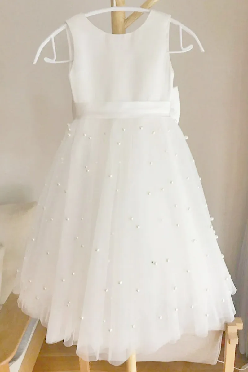 

Flower Girl Dress Elegant Ivory Tulle Features With Crew Neck Pearls V-back Sleeveless For Wedding Birthday First Communion Gown