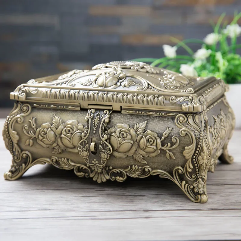 28.2X22X15CM large size jewelry storage box With diamond bronze color jewelry box organizer Jewelry ring earrings box Z088
28.2X22X15CM large size jewelry storage box With diamond bronze color jewelry box organizer Jewelry ring earrings box Z088