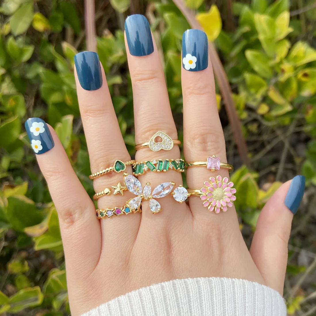 Women's Adjustable Size Gold Fairy Daisy Flower Butterfly Heart Colorful Zircon Inlaid Rings Set Daily Stylish Party Trendy Ring
Women's Adjustable Size Gold Fairy Daisy Flower Butterfly Heart Colorful Zircon Inlaid Rings Set Daily Stylish Party Trendy Ring