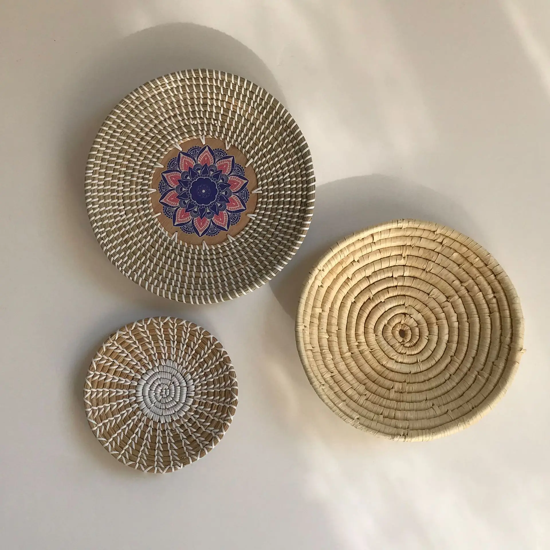 seaweed-woven hanging straw plate Scandinavian straw rope Wall Nordic Style Handmade Wall Decorative Wall Hanging
seaweed-woven hanging straw plate Scandinavian straw rope Wall Nordic Style Handmade Wall Decorative Wall Hanging