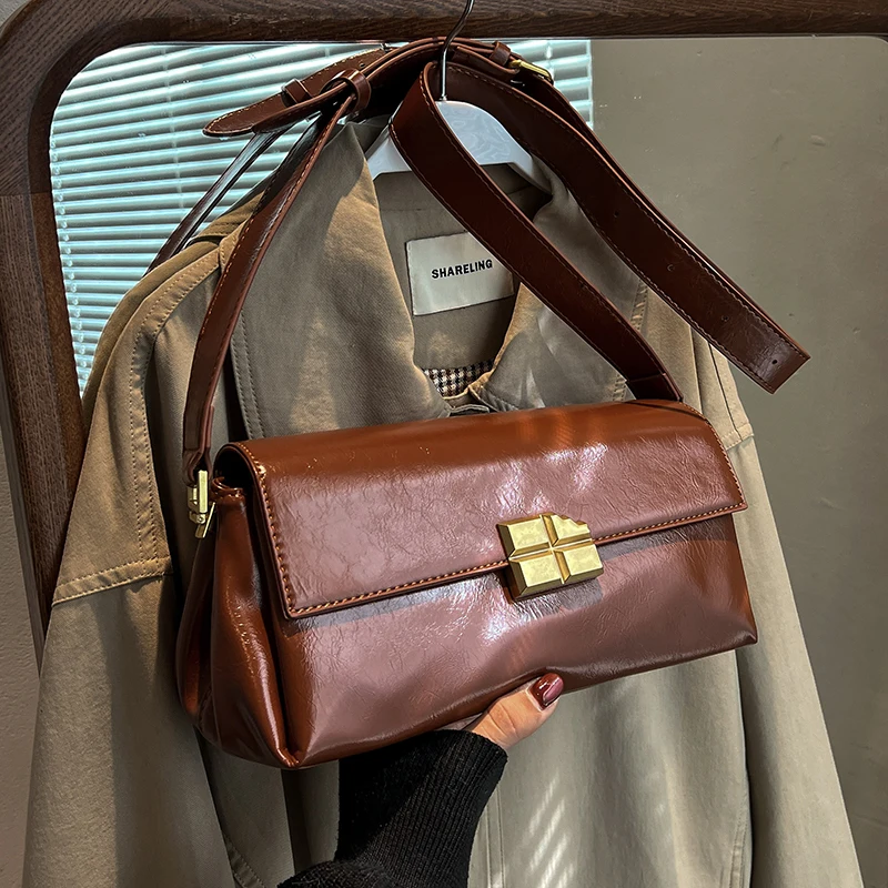 Advanced Retro Bag 2023 Autumn/winter New Female Bag Messenger Bag Shoulder Bag
Advanced Retro Bag 2023 Autumn/winter New Female Bag Messenger Bag Shoulder Bag