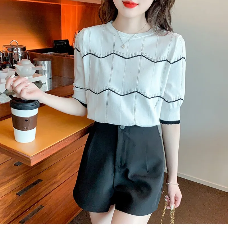 Fashion Woman T-shirts O-Neck Short Solid Crop Top Blouse Woman Clothes Blouses 2023 Tops Chiffon Summer Tees OL Woman Tshirts
Fashion Woman T-shirts O-Neck Short Solid Crop Top Blouse Woman Clothes Blouses 2023 Tops Chiffon Summer Tees OL Woman Tshirts