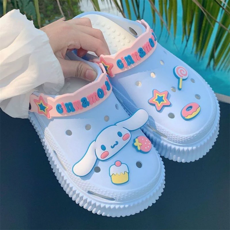 Аниме Sanrio тапочки Cinnamoroll My Melody Kawaii милые летние пляжные удобные нескользящие сандалии для девочек
Аниме Sanrio тапочки Cinnamoroll My Melody Kawaii милые летние пляжные удобные нескользящие сандалии для девочек