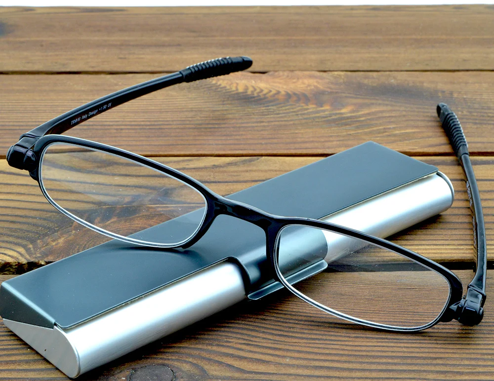 

360 Degree Rotation Folding Reading Glasses Full-rim Frame Foldable Presbyopic Eyeglass +0.75 +1 +1.25 +1.5 +1.75 +2 +2.5 to +4