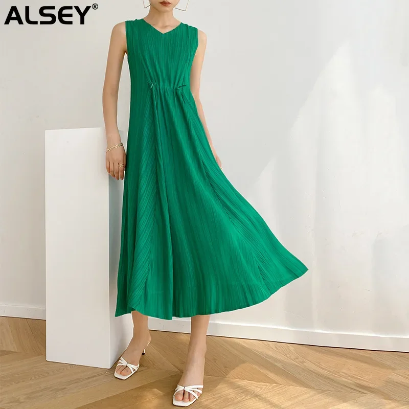 Платье ALSEY Miyake Плиссированное в стиле Instagram, свободное японское платье, повседневное длинное летнее платье без рукавов, с V-образным вырезом
Платье ALSEY Miyake Плиссированное в стиле Instagram, свободное японское платье, повседневное длинное летнее платье без рукавов, с V-образным вырезом