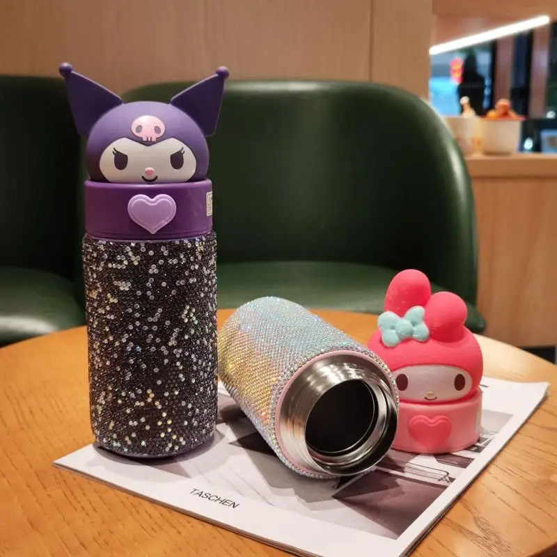 Kawaii Cartoon Portable Outdoor Vacuum Cup Anime My Melody Kuromi Princess Style Rhinestones Water Cup High Capacity Girls Gifts
Kawaii Cartoon Portable Outdoor Vacuum Cup Anime My Melody Kuromi Princess Style Rhinestones Water Cup High Capacity Girls Gifts