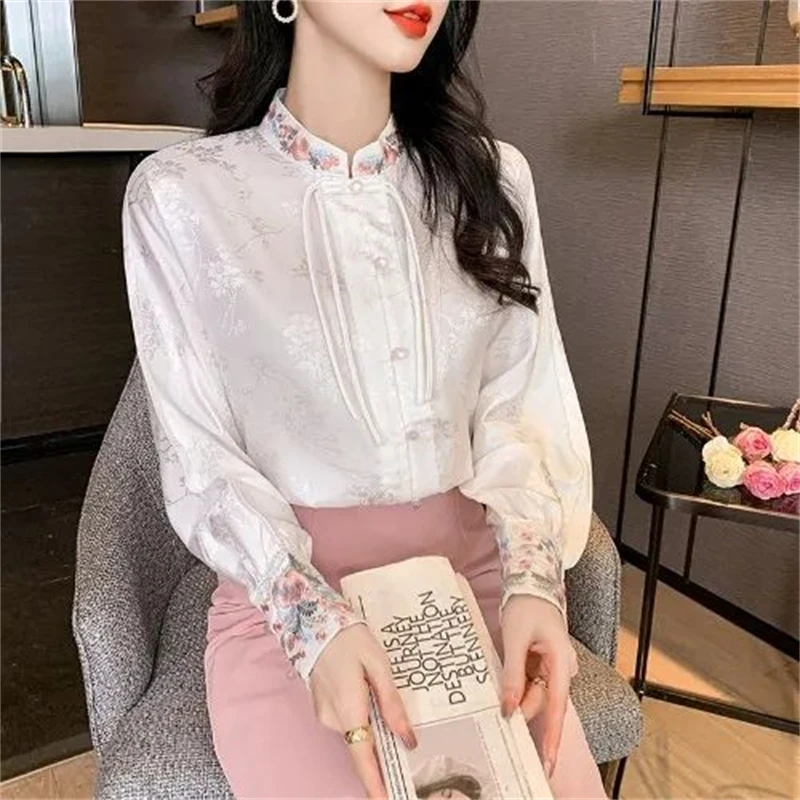 Women Chinese Style Vintage Embroidery Shirts Elegant Stand Collar White Blouse High Quality Long Sleeve Chic Tops Blusas Mujer
Women Chinese Style Vintage Embroidery Shirts Elegant Stand Collar White Blouse High Quality Long Sleeve Chic Tops Blusas Mujer