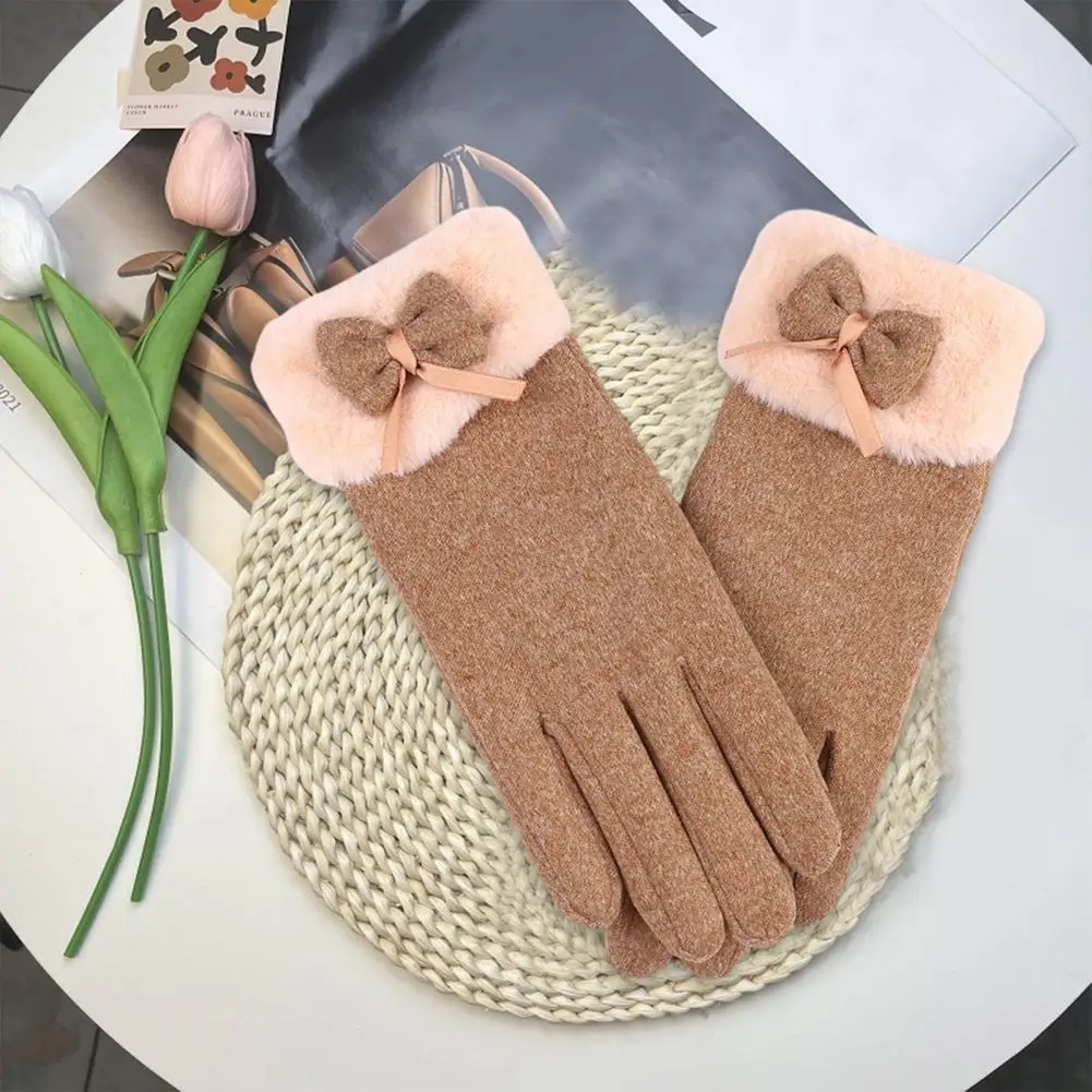 Зимние теплые перчатки уличные Верховые перчатки для женщин, плюшевые манжеты, бант, Декор, сенсорный экран, ветрозащитные, идеально подходят для верховой езды 
Зимние теплые перчатки уличные Верховые перчатки для женщин, плюшевые манжеты, бант, Декор, сенсорный экран, ветрозащитные, идеально подходят для верховой езды