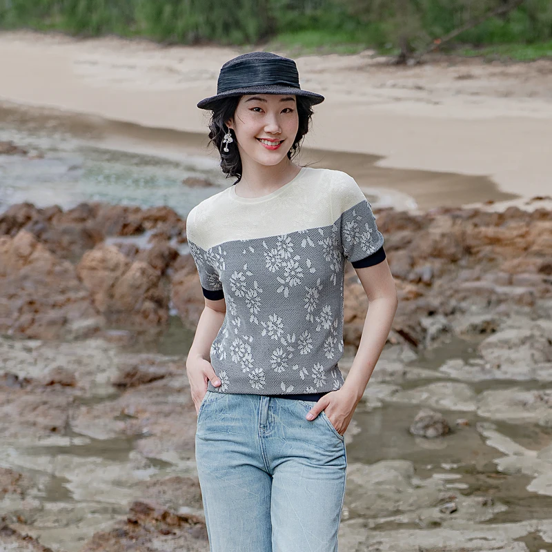 A Life On The Left Women Sweater Short Sleeve Round Neck Loose Knitwear Chrysanthemum Jacquard Contrasting Colors Casual Tshirt
A Life On The Left Women Sweater Short Sleeve Round Neck Loose Knitwear Chrysanthemum Jacquard Contrasting Colors Casual Tshirt