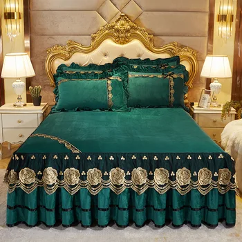 Luxury Bed Skirt Crystal Velvet Double Bedspread Lace Bed Linen Embroidery Bedcover Bedding Set Queen King Size Bed Decoration