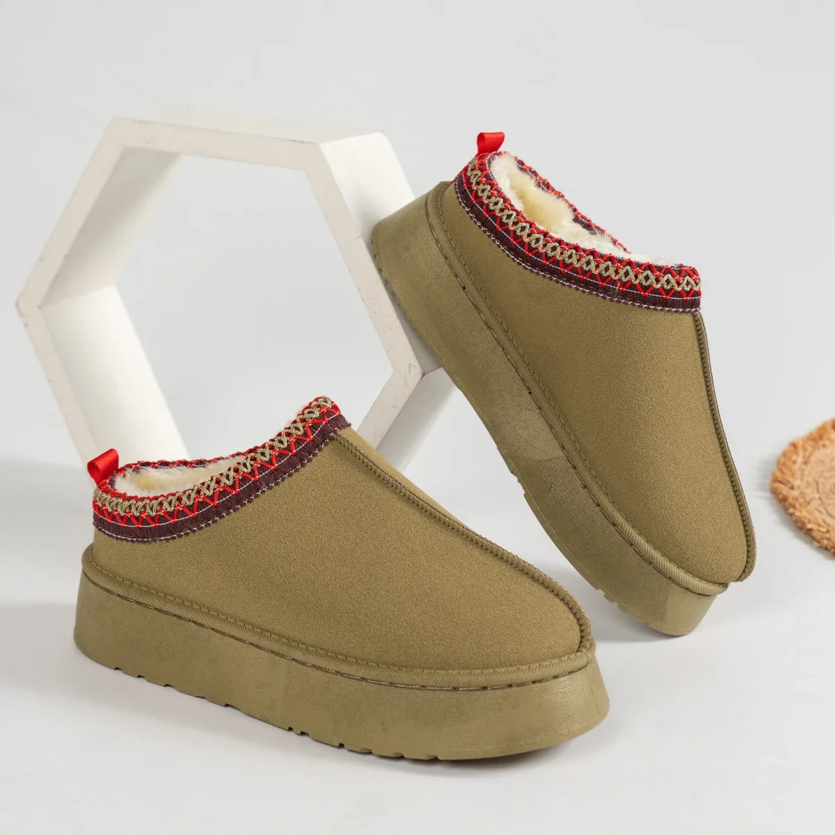 New Winter Platform Boots Retro Women Snow Warm Suede Leather Lazy Loafers Boots Shoes Woman Lady Female Women Boots
New Winter Platform Boots Retro Women Snow Warm Suede Leather Lazy Loafers Boots Shoes Woman Lady Female Women Boots