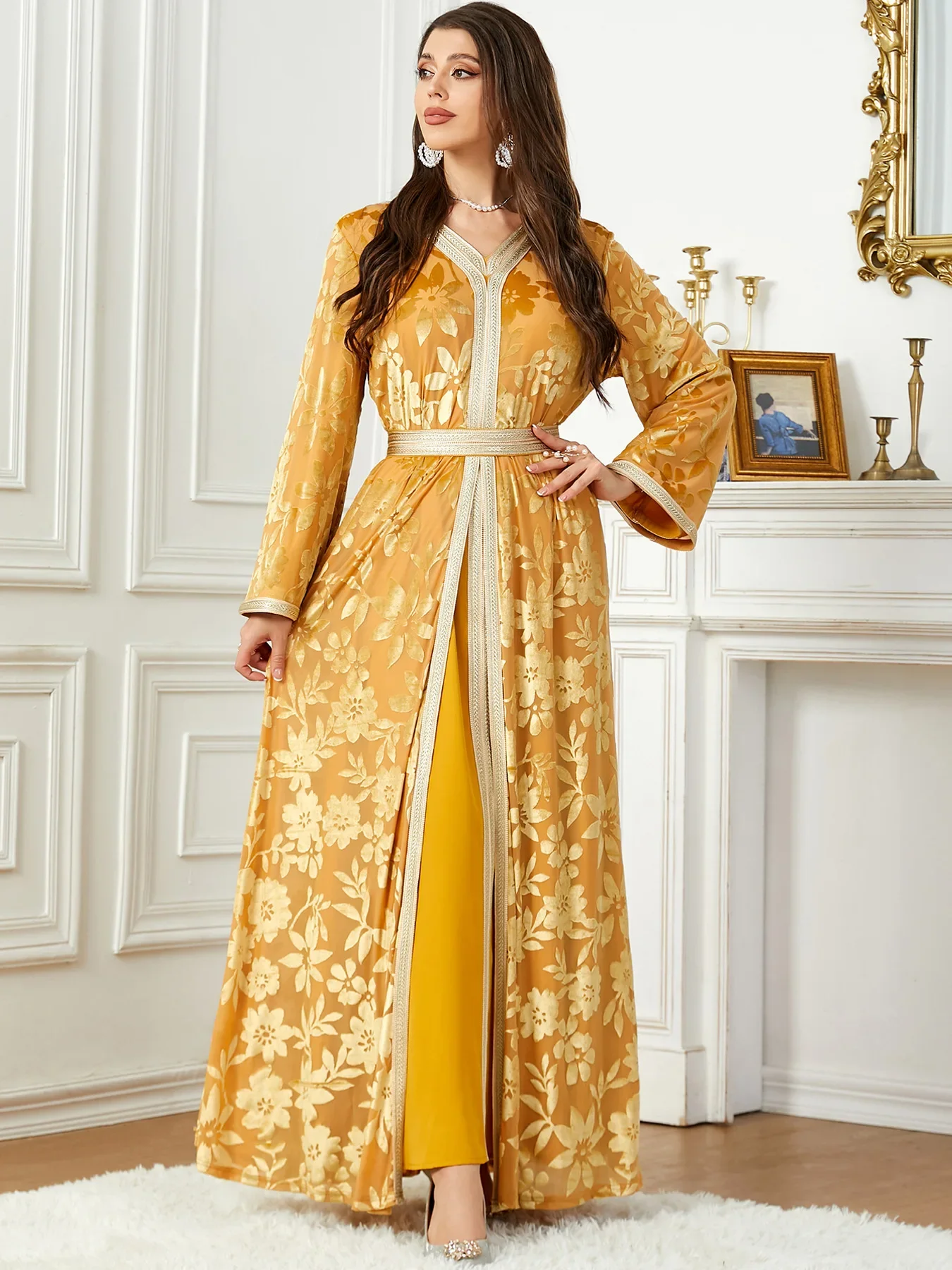 Muslim Set Saudi Dubai Abayas Evening Dress for Women Temperament Party Dress Fashion Autumn Winter Printed Velvet Two-piece Set
Muslim Set Saudi Dubai Abayas Evening Dress for Women Temperament Party Dress Fashion Autumn Winter Printed Velvet Two-piece Set