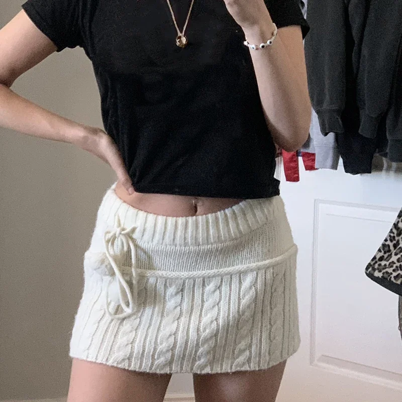 Winter Christmas Knitted Mini Skirts Women Y2k Lace Up Fur Cute Sweet Pencil Skirts Twist Skinny Club Low Waist Knit Short Skirt
Winter Christmas Knitted Mini Skirts Women Y2k Lace Up Fur Cute Sweet Pencil Skirts Twist Skinny Club Low Waist Knit Short Skirt