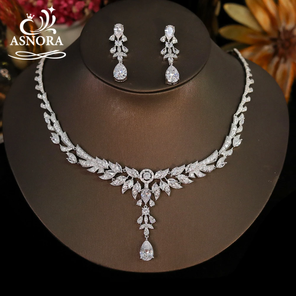 Luxury Exquisite Marquise Cut Cubic Zircon Water Drop Leaf Necklaces For Women Fashion Bridal Wedding Party Jewelry Accessories
Luxury Exquisite Marquise Cut Cubic Zircon Water Drop Leaf Necklaces For Women Fashion Bridal Wedding Party Jewelry Accessories