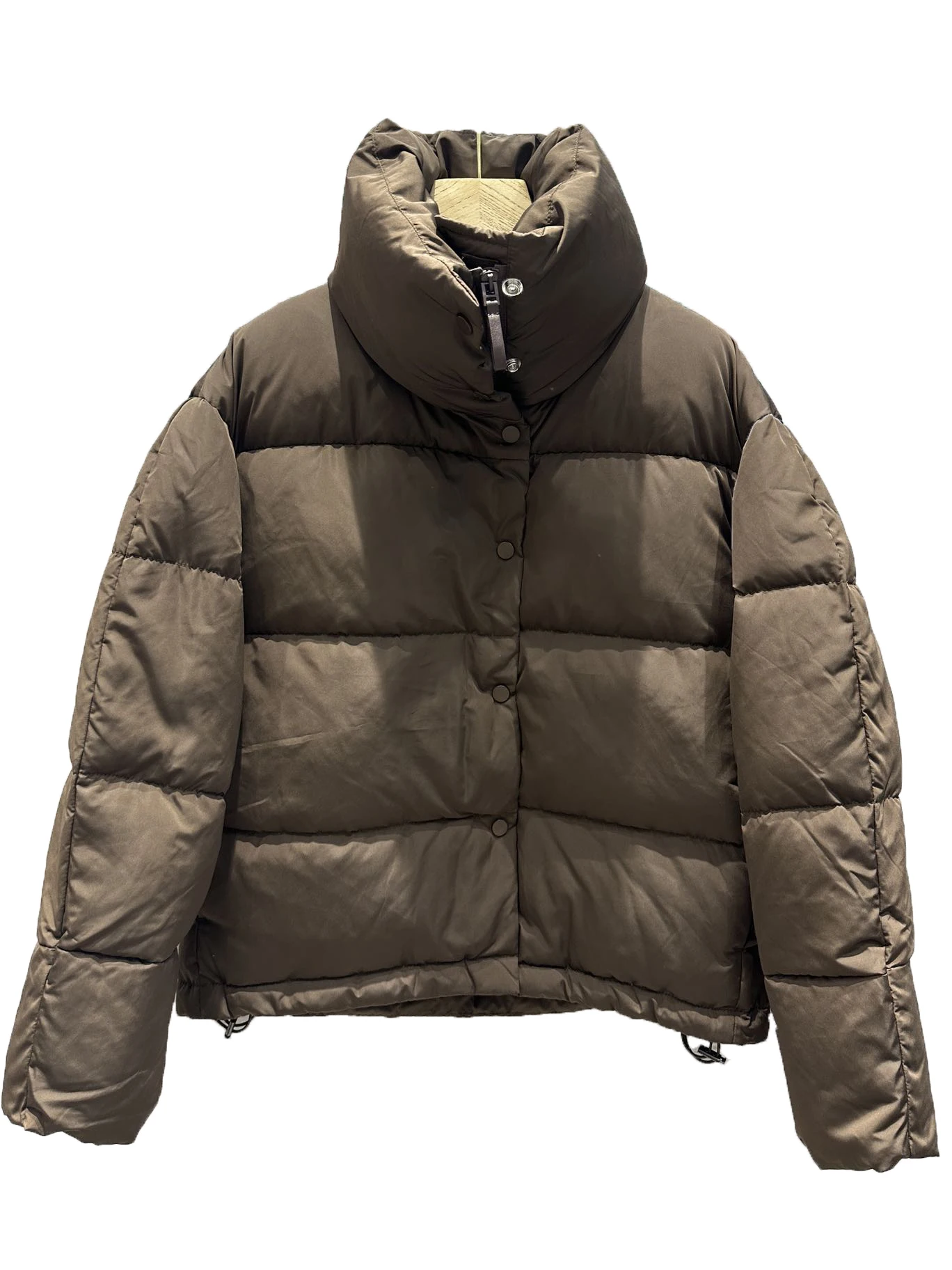 High collar short down jacket fashion simple comfortable versatile warm 2024 fall and winter new 1025
High collar short down jacket fashion simple comfortable versatile warm 2024 fall and winter new 1025