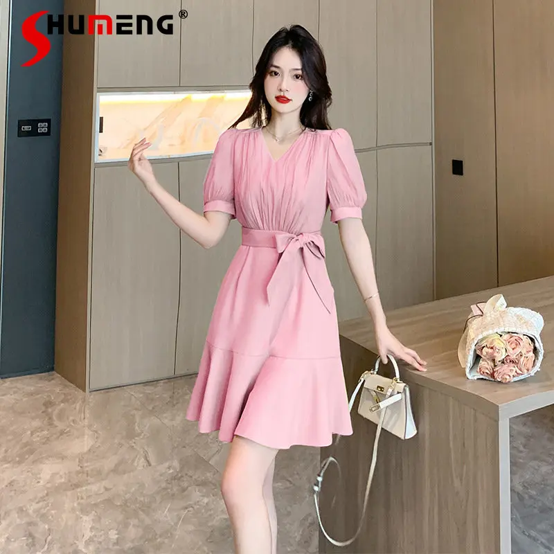 2023 Summer High-Grade V-neck Puff Short Sleeve Elegant Lady Dress Women's Solid Color Ruffled Fishtail Mid-length Dress
2023 Summer High-Grade V-neck Puff Short Sleeve Elegant Lady Dress Women's Solid Color Ruffled Fishtail Mid-length Dress