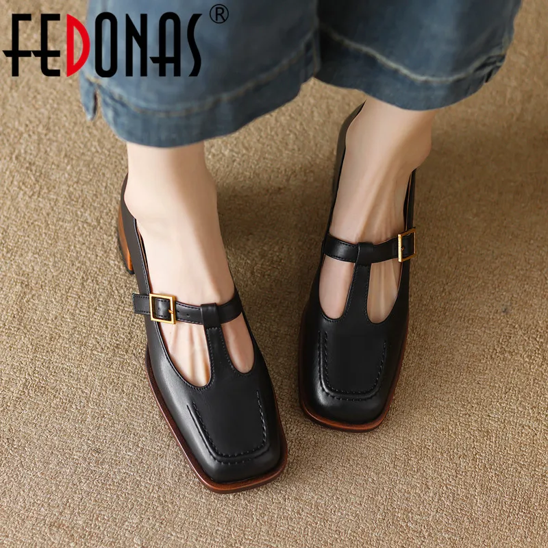 Женские туфли на толстых каблуках FEDONAS, белые туфли из натуральной кожи с Т-образной перекрестной шнуровкой и пряжкой, офисная обувь в стиле ретро на весну и осень 2023
Женские туфли на толстых каблуках FEDONAS, белые туфли из натуральной кожи с Т-образной перекрестной шнуровкой и пряжкой, офисная обувь в стиле ретро на весну и осень 2023