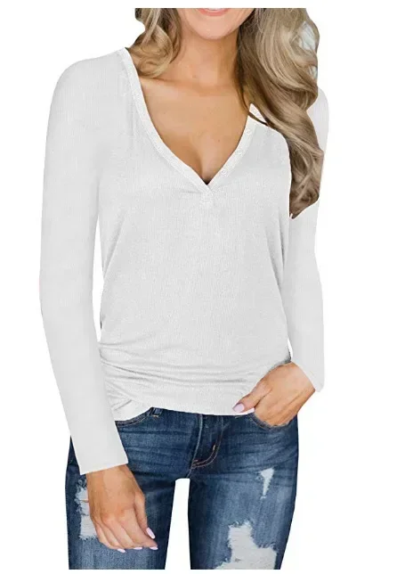 Autumn and winter new womens sweater, long-sleeved button v-collar burst breast sexy top black
Autumn and winter new womens sweater, long-sleeved button v-collar burst breast sexy top black