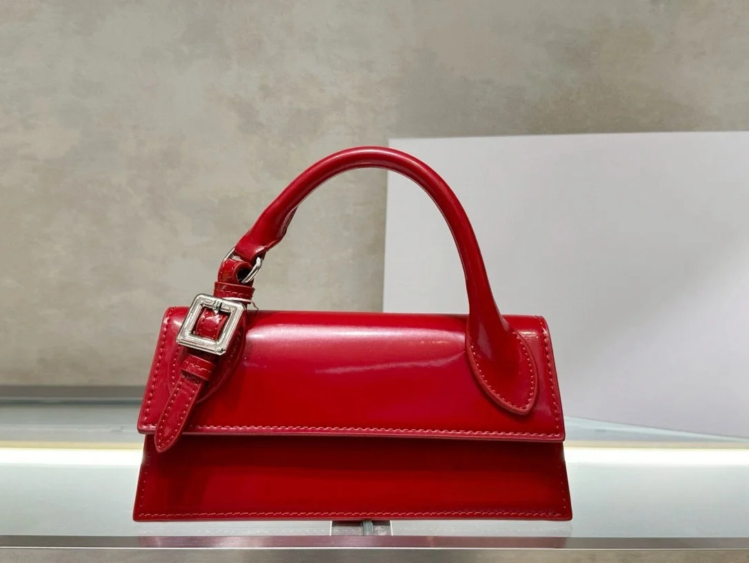 Genuine Leather Bag Women Top Quality Designer Handheld One Shoulder Crossbody High Grade Cowhide Concave Shaped Women's Bag
Genuine Leather Bag Women Top Quality Designer Handheld One Shoulder Crossbody High Grade Cowhide Concave Shaped Women's Bag