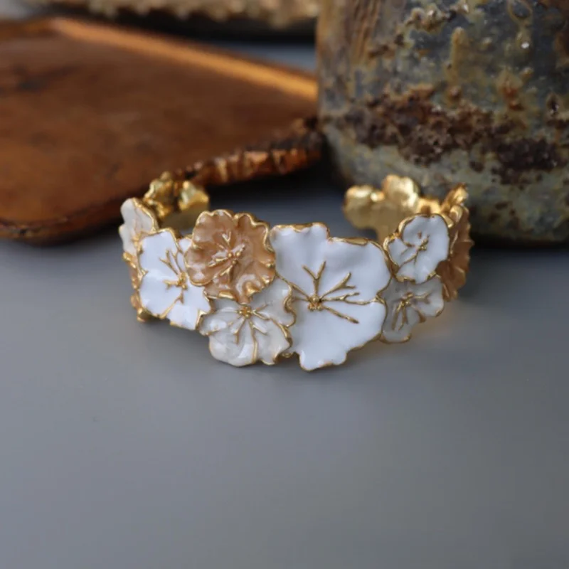 Timeless Wonder Fancy Enamel Flower Open Bangles for Women Designer Jewelry Punk Goth Trendy Runway Kpop Statement Top Rare 4523
Timeless Wonder Fancy Enamel Flower Open Bangles for Women Designer Jewelry Punk Goth Trendy Runway Kpop Statement Top Rare 4523