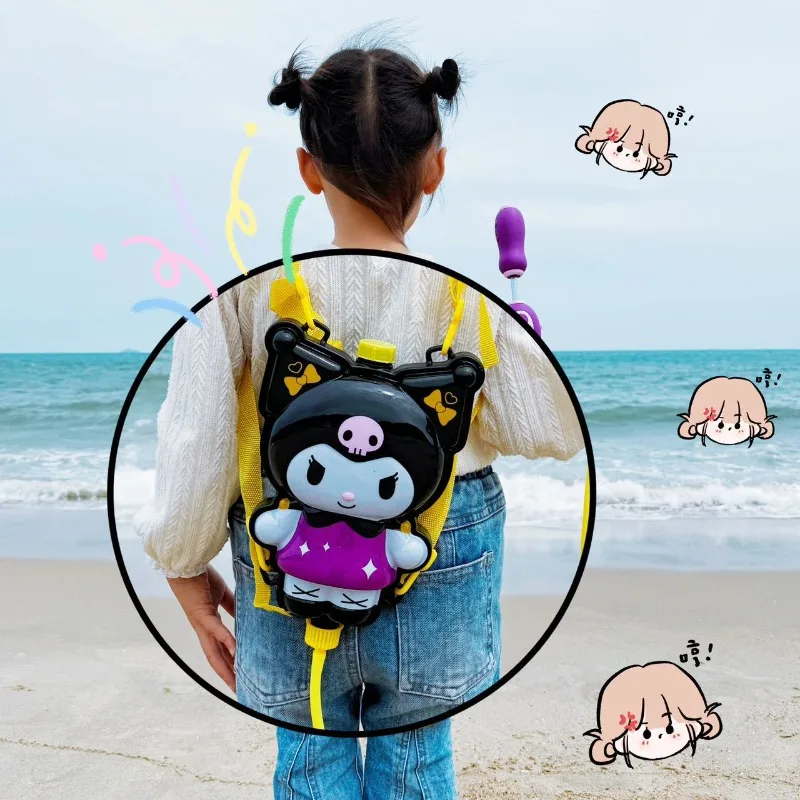 Sanrio мультфильм Kuromi Аниме фигурки Детский рюкзак водяной пистолет выдвижной большой радиус действия игрушки-брызгалки летняя вода борьбы
Sanrio мультфильм Kuromi Аниме фигурки Детский рюкзак водяной пистолет выдвижной большой радиус действия игрушки-брызгалки летняя вода борьбы