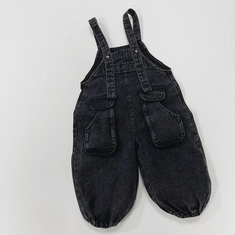Boys and Girls Universal Workwear Denim Overalls Pocket Button Denim Trousers 
Boys and Girls Universal Workwear Denim Overalls Pocket Button Denim Trousers