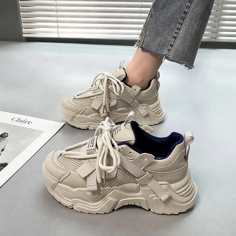 

Женские кроссовки на массивной платформе, новинка 2023, дышащая сетчатая обувь для бега на шнуровке для женщин, модная прочная Женская теннисная обувь