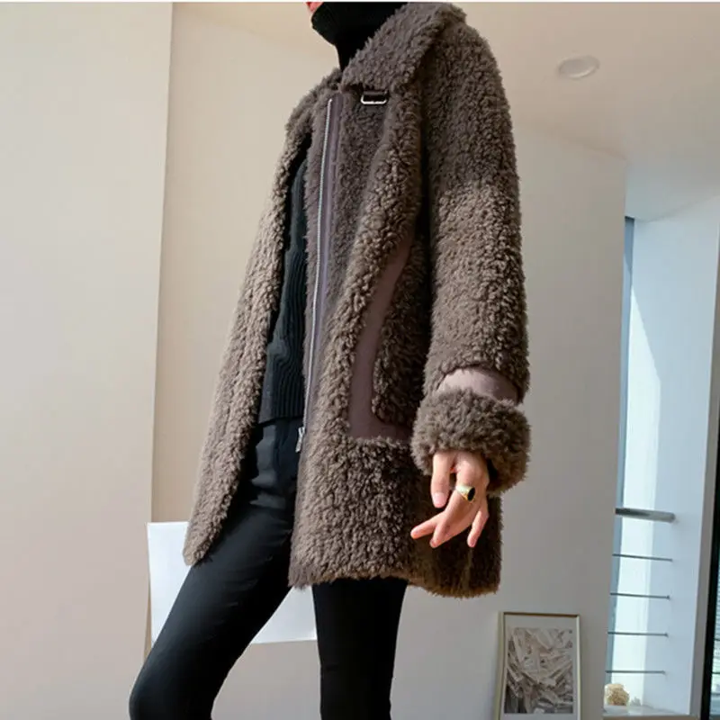 Women 2022 Winter New Fashion Real Sheep Shearing Coats Female Genuine Lamb Fur Jackets Ladies Solid Color Warm Overcoats S130
Women 2022 Winter New Fashion Real Sheep Shearing Coats Female Genuine Lamb Fur Jackets Ladies Solid Color Warm Overcoats S130