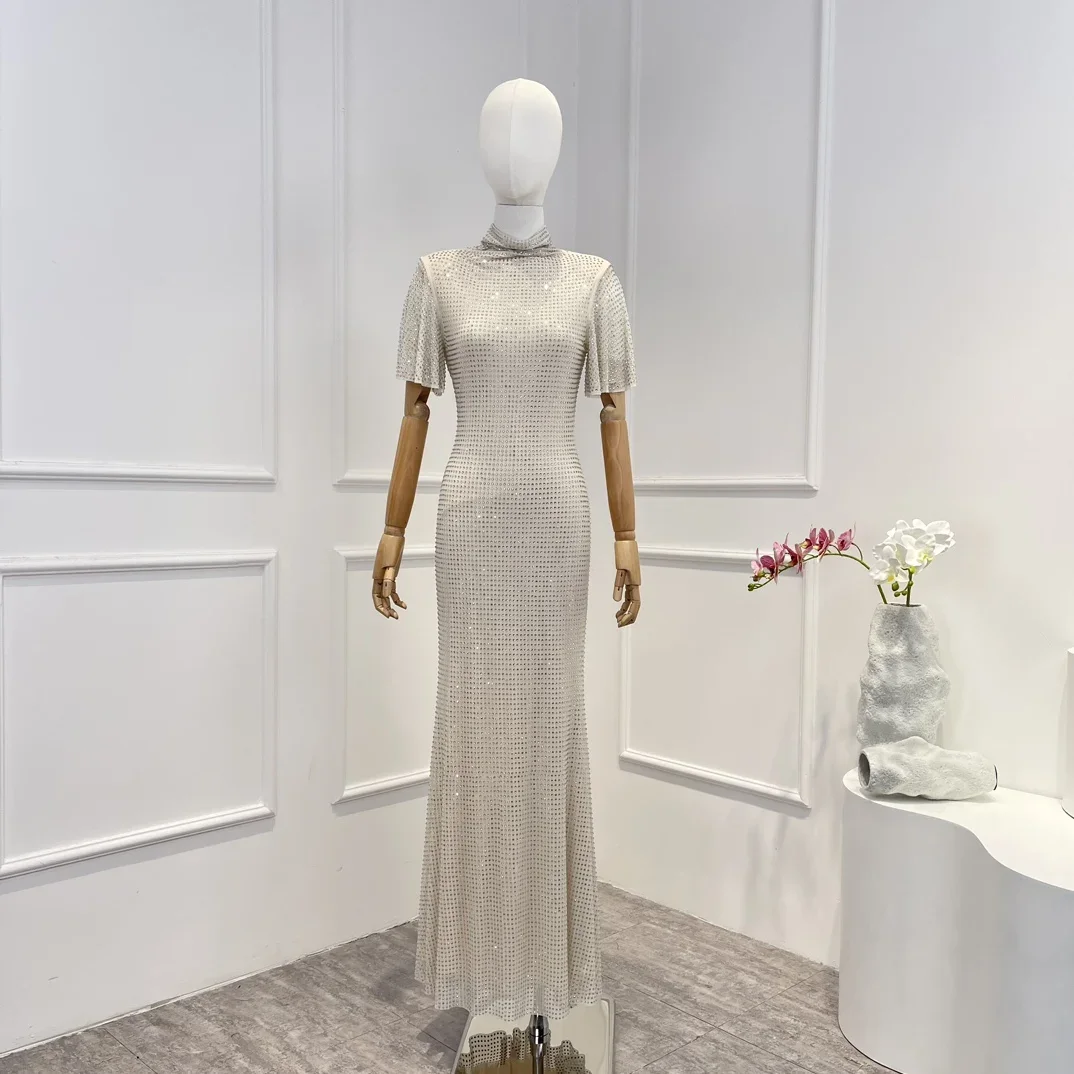 2023 New Top Quality Autumn Diamonds White Bodycon Long Dress for Party Mermaid Ruffle Sleeve Turtle Neck Elegant Woman Clothes
2023 New Top Quality Autumn Diamonds White Bodycon Long Dress for Party Mermaid Ruffle Sleeve Turtle Neck Elegant Woman Clothes