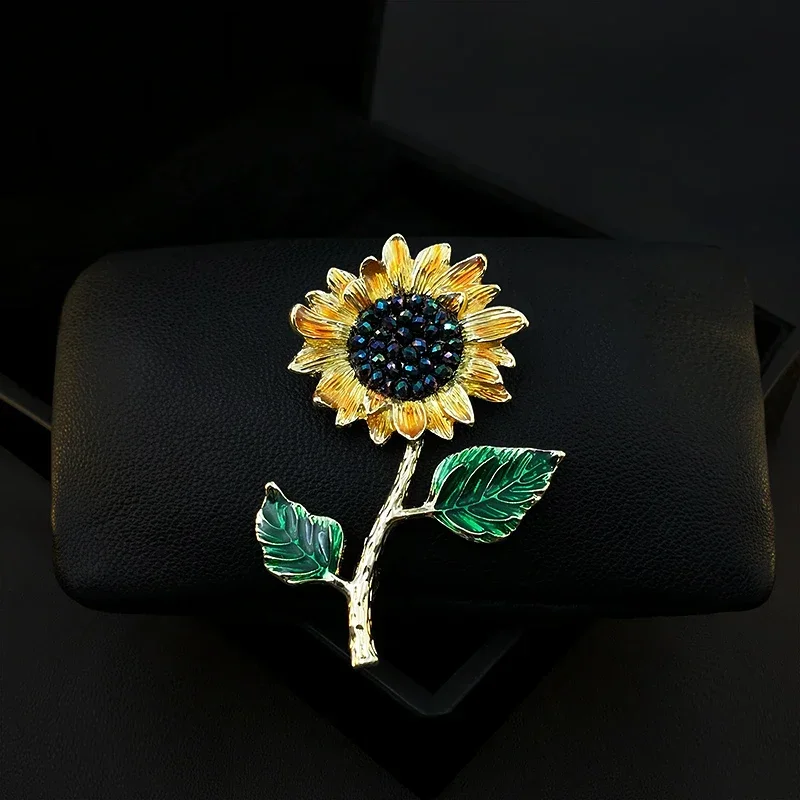 

1321 Elegant Vintage Sunflower Brooch Women's High-End Flower Enamel Pins Accessories Luxury Suit Neckline Corsage Jewelry Gifts