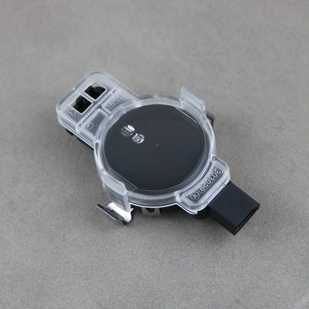 8U0955559A Windshield Glass Rain Sensor For Audi A1 A3 8V A4 B8 A5 A6 C6 C7 A8 Q3 Q5 TT 8U0955559D
8U0955559A Windshield Glass Rain Sensor For Audi A1 A3 8V A4 B8 A5 A6 C6 C7 A8 Q3 Q5 TT 8U0955559D