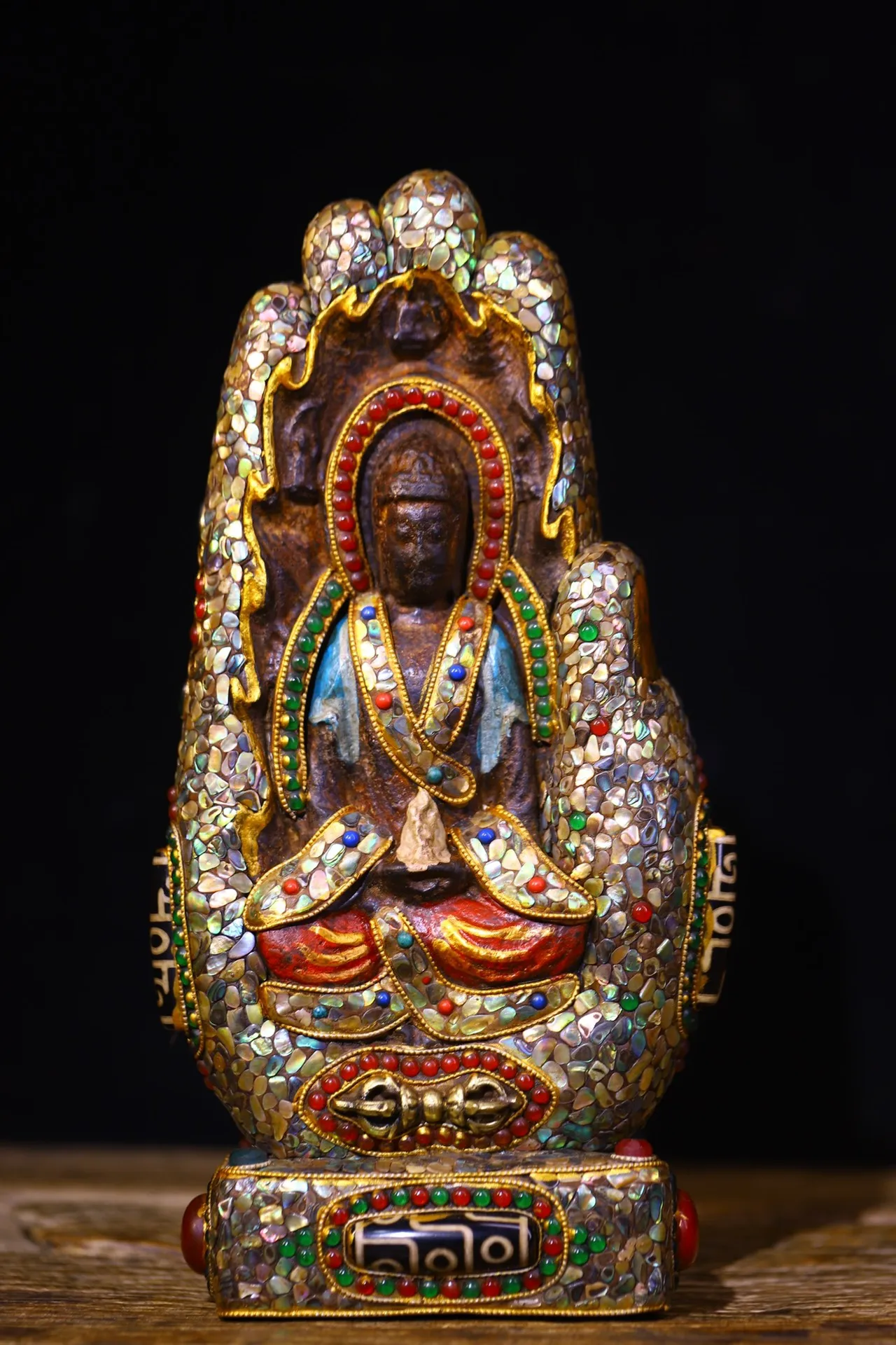 10"Tibetan Temple Collection Old Natural Meteorite Painted Mosaic Gem Shell gZi Beads Shell Bergamot Pagoda Shakyamuni Buddha
10"Tibetan Temple Collection Old Natural Meteorite Painted Mosaic Gem Shell gZi Beads Shell Bergamot Pagoda Shakyamuni Buddha