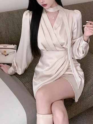 Winter Solid Color High Waist Skinny Dress Sexy Hip Wrap Long Sleeve Pleated Dress Elegant V Neck Temperament Draped Mini Dress
Winter Solid Color High Waist Skinny Dress Sexy Hip Wrap Long Sleeve Pleated Dress Elegant V Neck Temperament Draped Mini Dress