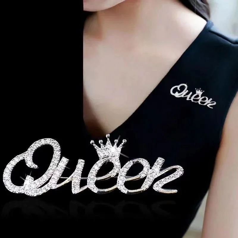 

Fashion Queen Brooch For Women Luxury Zircon Crystal Crown Letters Party Office Brooch Pins Clothing Accessories Jewelry Gifts