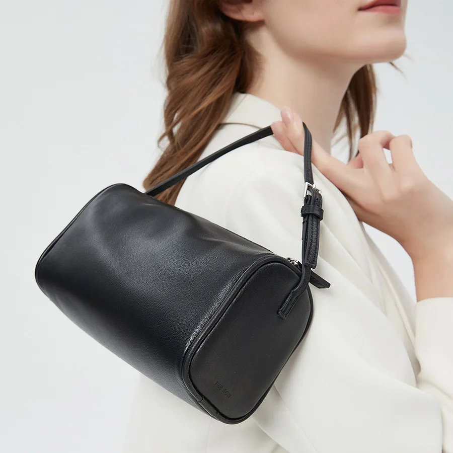 Minimalist mini handbag, wrist phone, leather suede cylinder pen holder box, small square women's bag
Minimalist mini handbag, wrist phone, leather suede cylinder pen holder box, small square women's bag