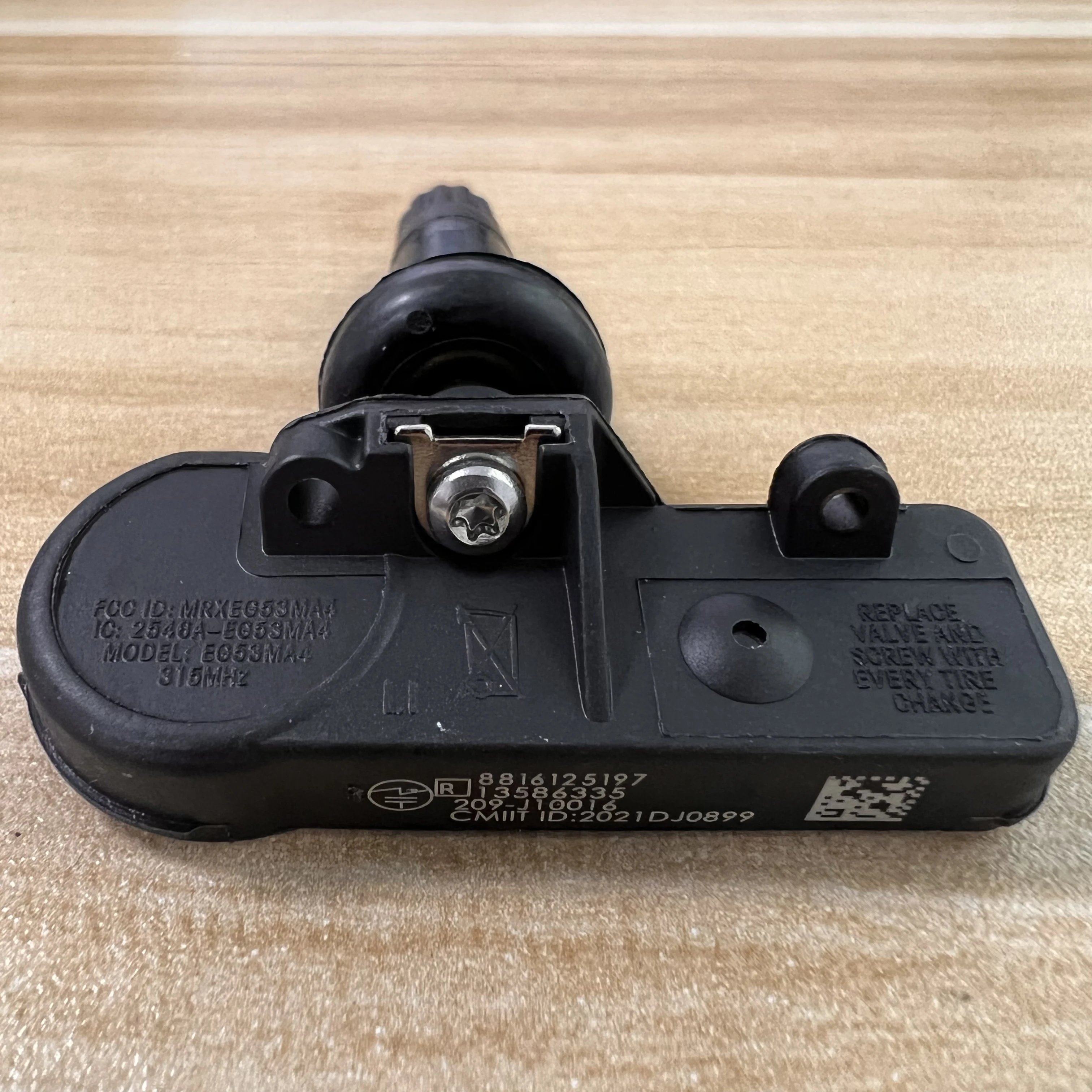 TPMS Tire Pressure Sensor for GM Buick Cadillac Chevrolet GMC Hummer Saturn 20923680, 13586335, 25920615, 22853741
TPMS Tire Pressure Sensor for GM Buick Cadillac Chevrolet GMC Hummer Saturn 20923680, 13586335, 25920615, 22853741