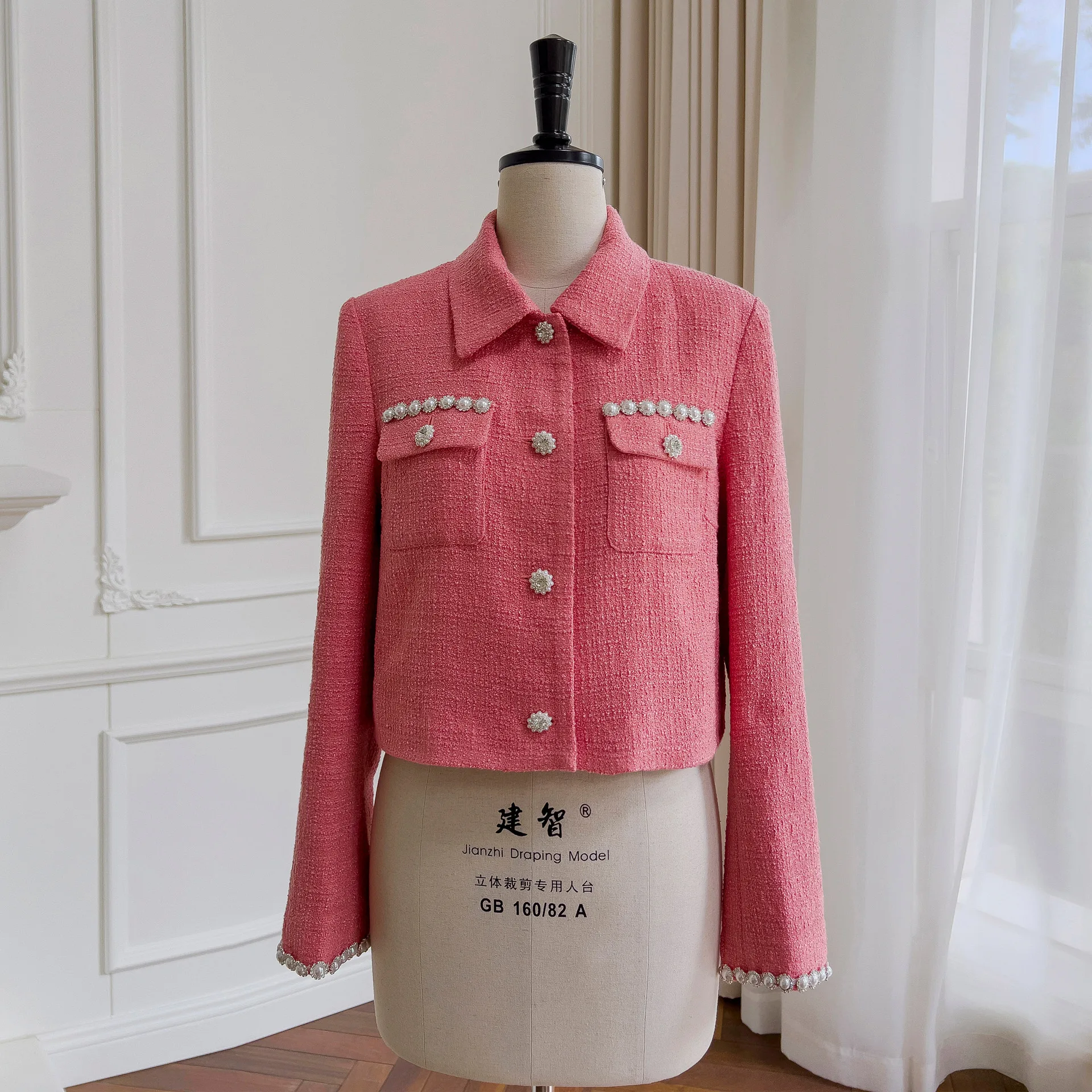 2023 Elegant Women's Suit Lady Fashion Blazers Jacket Autumn Spring Slim Shiny Pearls Casual Pink Short Women Coat
2023 Elegant Women's Suit Lady Fashion Blazers Jacket Autumn Spring Slim Shiny Pearls Casual Pink Short Women Coat