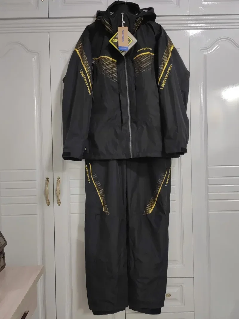 New Men Fishing Clothes GOTX Strong Waterproof Breathable Jacket and Pants 2pcs Rainproof 3 Layered Adhesive Fishing Suits
New Men Fishing Clothes GOTX Strong Waterproof Breathable Jacket and Pants 2pcs Rainproof 3 Layered Adhesive Fishing Suits