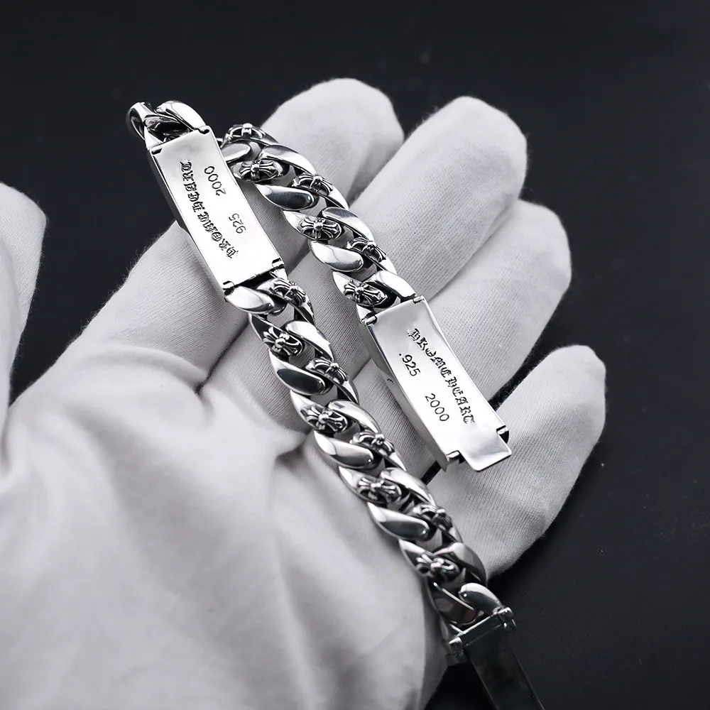 Европейский и американский крест для пары
Европейский и американский крест для пары