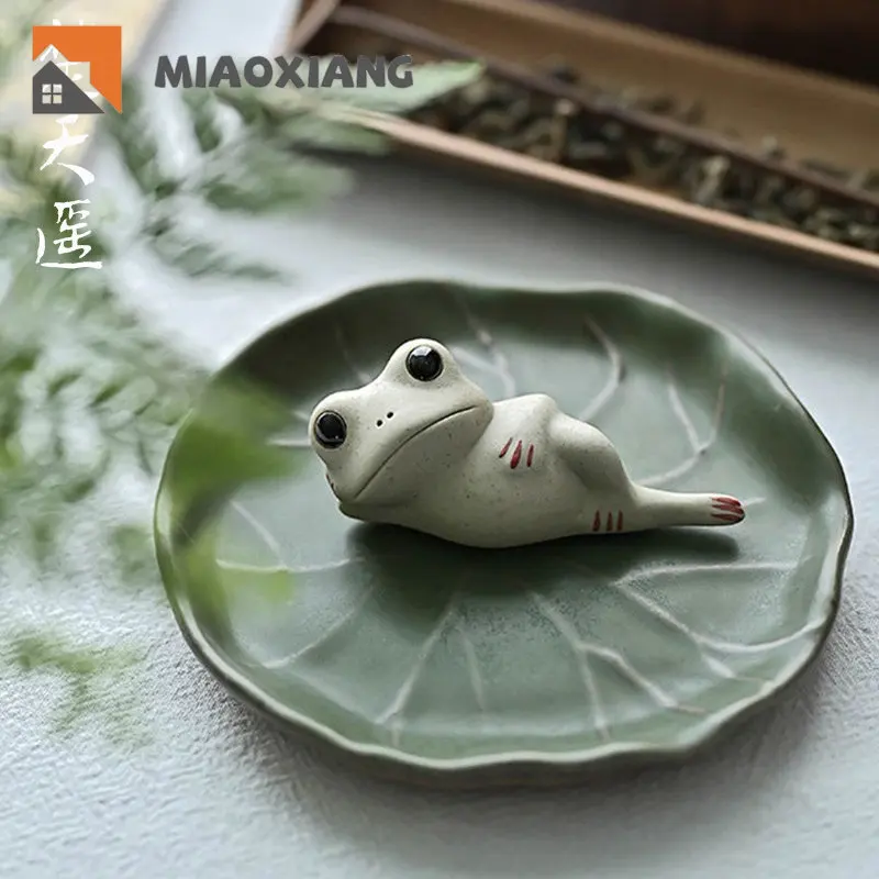 Zen Buddhism Ceramic Lotus Leaf Lotus Leaf Small Frog Small Tea Pet Tea Room Tea Table Tea Ceremony Accessories Mascotas De Te
Zen Buddhism Ceramic Lotus Leaf Lotus Leaf Small Frog Small Tea Pet Tea Room Tea Table Tea Ceremony Accessories Mascotas De Te