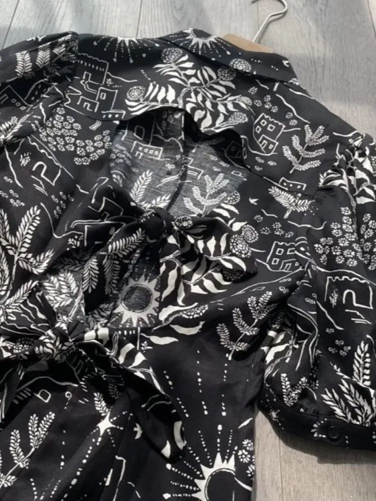 Women Floral Printed Mini Dress Lace-up Backless Turn-down Collar Short Sleeve Vintage Summer 2024 Robe
Women Floral Printed Mini Dress Lace-up Backless Turn-down Collar Short Sleeve Vintage Summer 2024 Robe