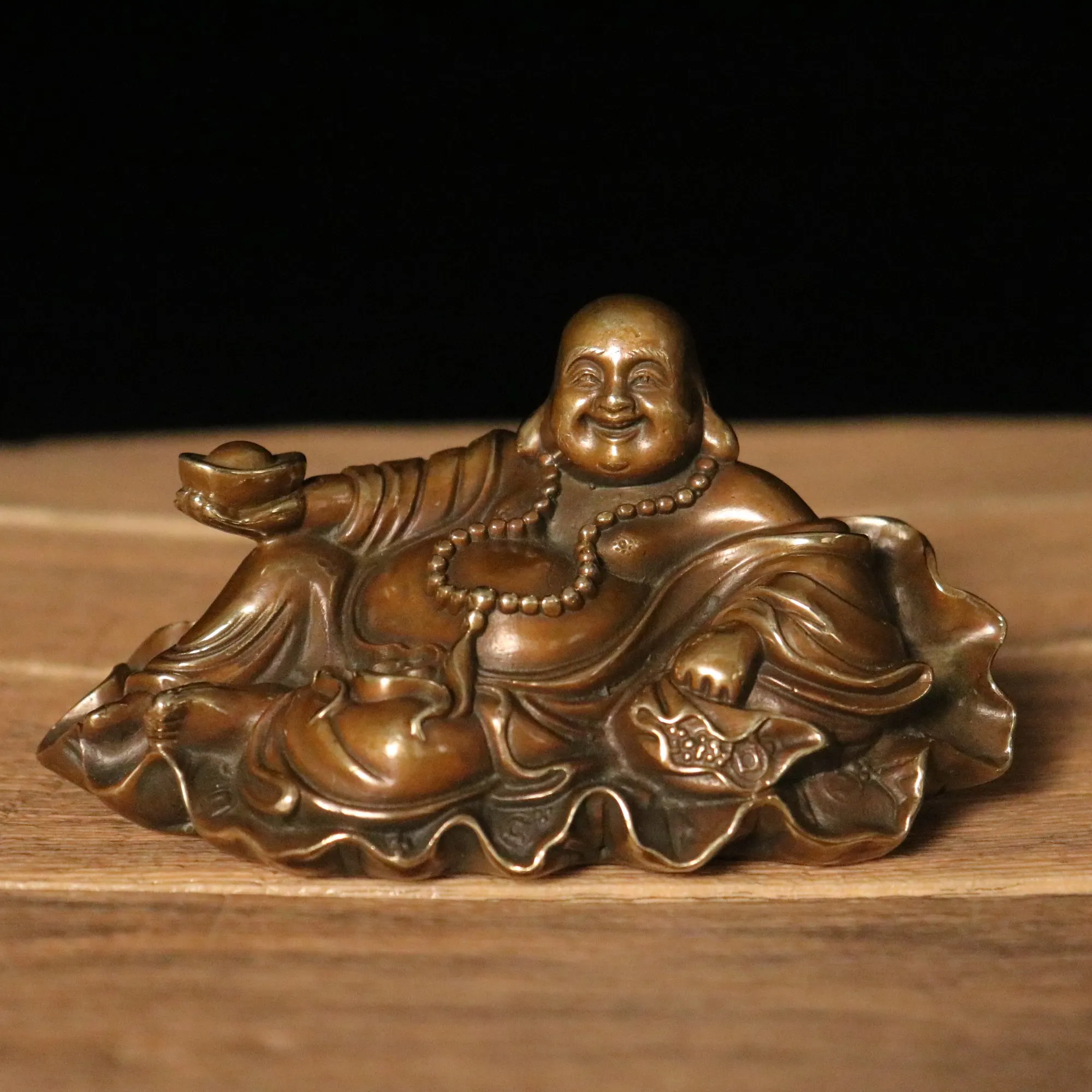 Zhaocai Maitreya Buddha Sitting Lying Lotus Leaf Statue Sculpture Ornaments Home Crafts Antique Collection Decoration
Zhaocai Maitreya Buddha Sitting Lying Lotus Leaf Statue Sculpture Ornaments Home Crafts Antique Collection Decoration