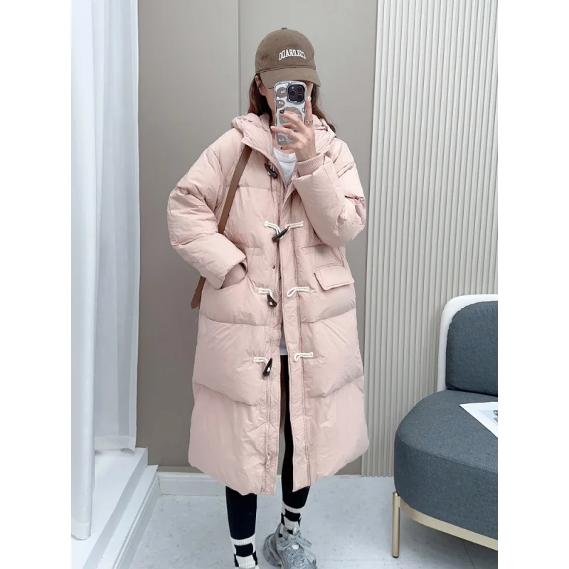 2023 Winter New down Jacket Women's Mid-Length Horn Button Fashion Simple White Duck down Waist Trimming Coat
2023 Winter New down Jacket Women's Mid-Length Horn Button Fashion Simple White Duck down Waist Trimming Coat