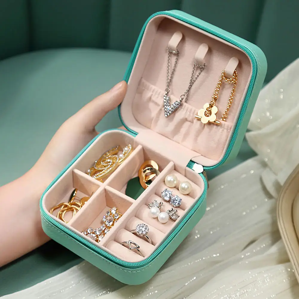 2022 New Portable Jewelry Organizer Display Travel Leather Jewelry Case Box For Girl Earrings Necklaces Rings Holder Packing Box
2022 New Portable Jewelry Organizer Display Travel Leather Jewelry Case Box For Girl Earrings Necklaces Rings Holder Packing Box