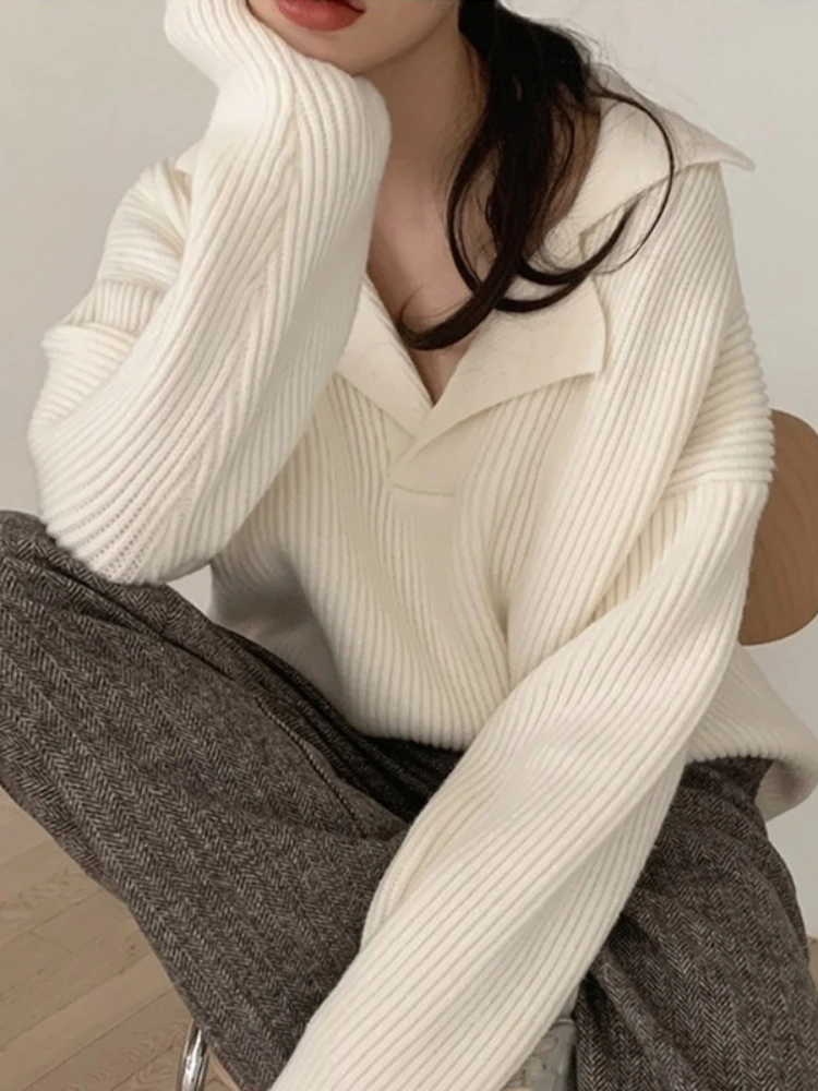 Design sense of wind outside to wear 2023 autumn and winter new Japan and South Korea lazy lapel sweater sweater woman
Design sense of wind outside to wear 2023 autumn and winter new Japan and South Korea lazy lapel sweater sweater woman