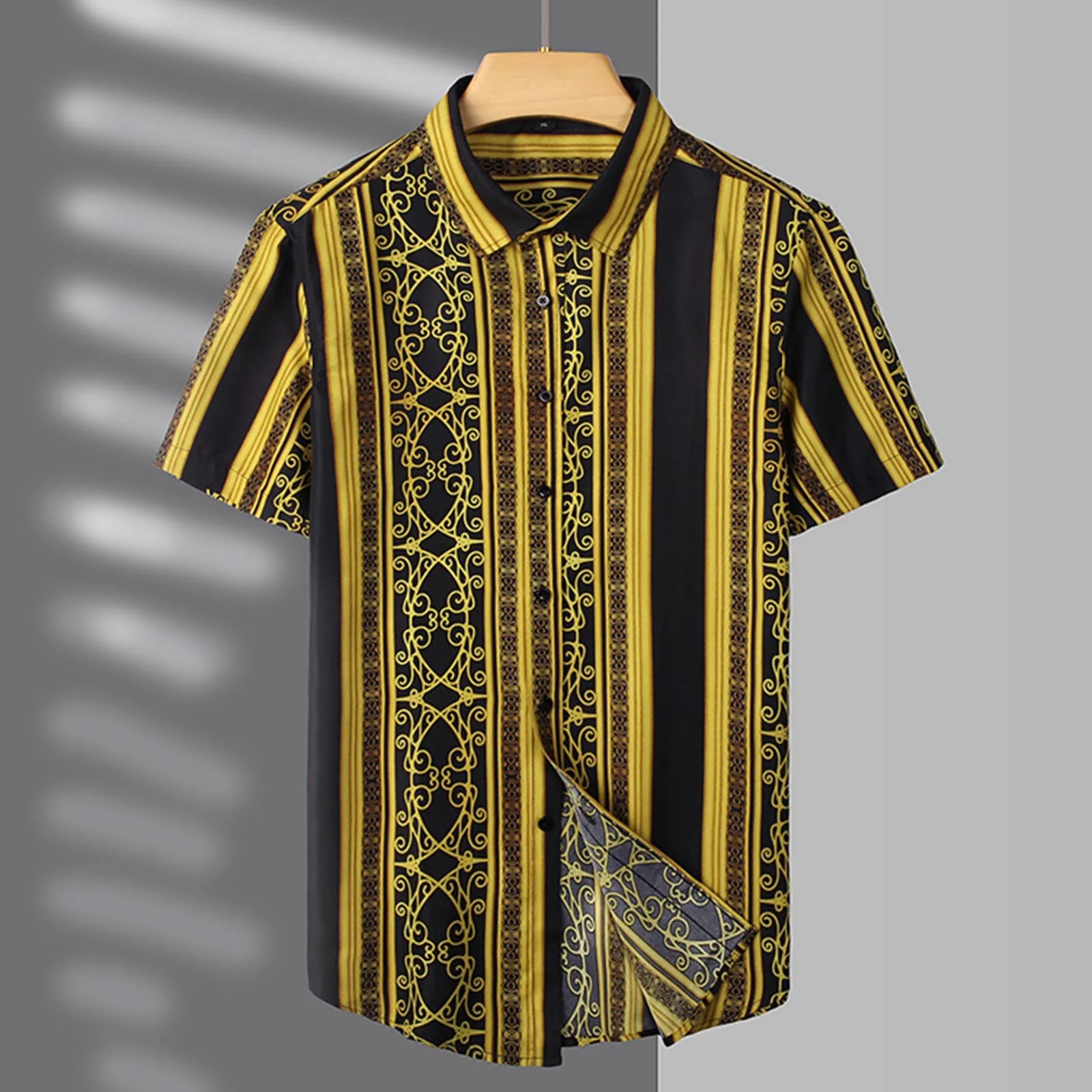 Men Spring And Summer Casual Lapel Single Breasted Print Beach Vacation Short Sleeve Outdoor Korean Fashion Party Loose
Men Spring And Summer Casual Lapel Single Breasted Print Beach Vacation Short Sleeve Outdoor Korean Fashion Party Loose